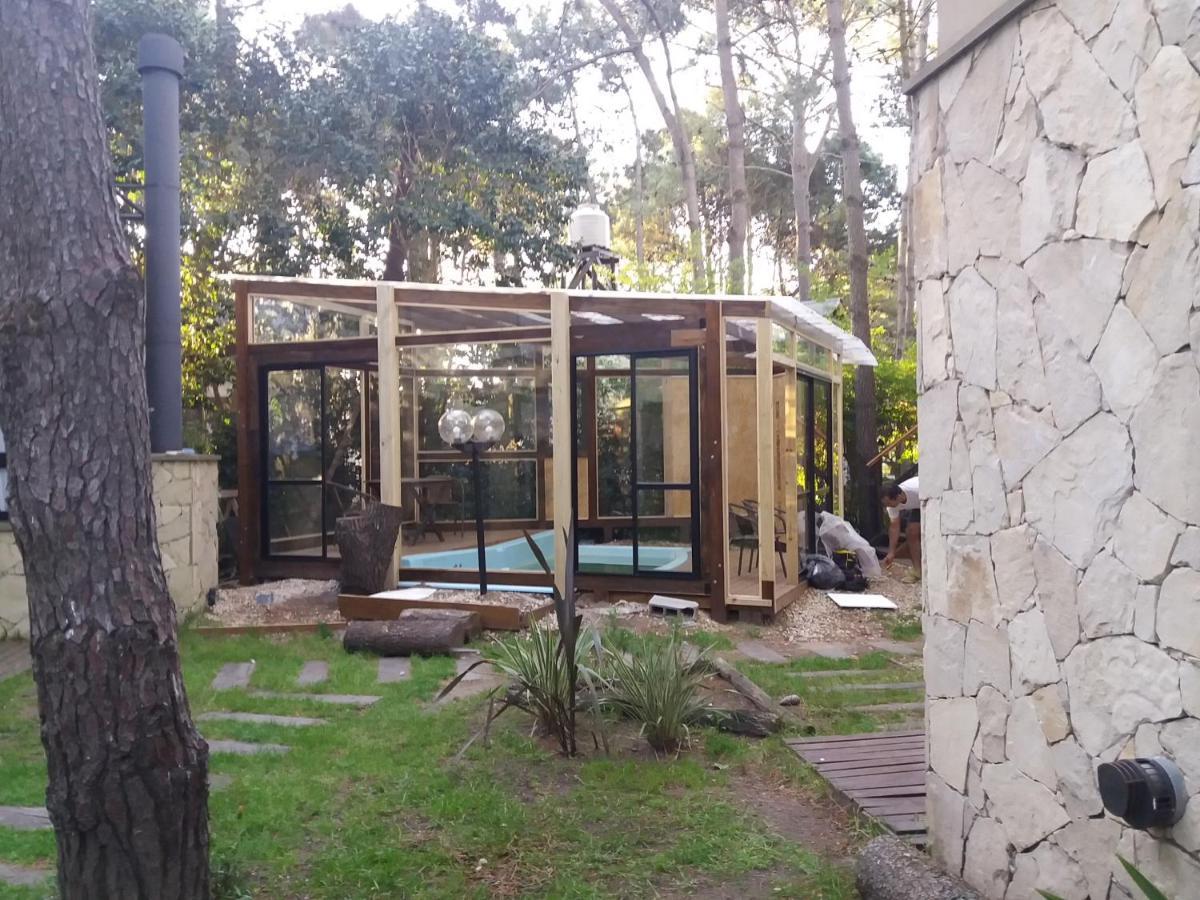 Aylen Departamentos En Pinamar Apartman Szoba fotó