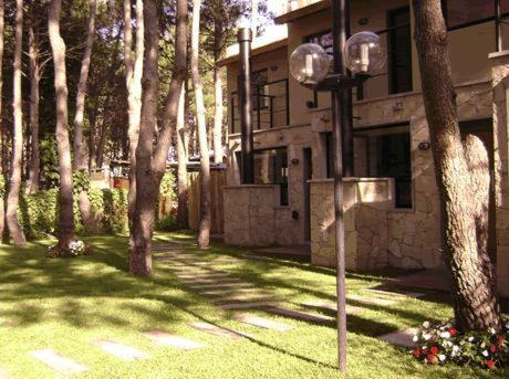 Aylen Departamentos En Pinamar Apartman Kültér fotó